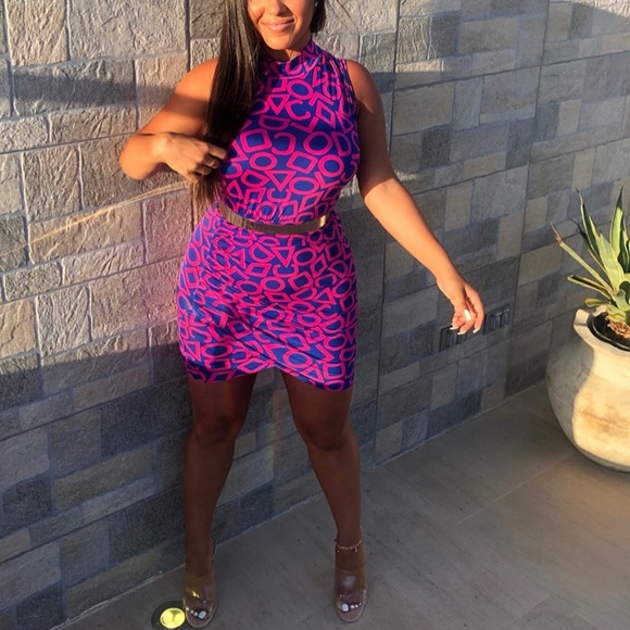 Super cute mini dress worn once! Size S - Picture 1 of 3